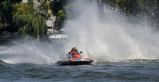 更深刻地反 更深刻地反